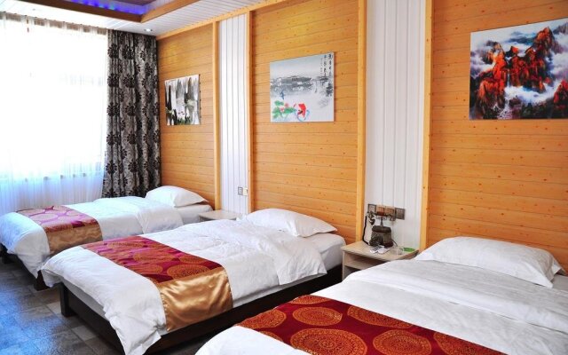 Seven Plus One Theme Inn