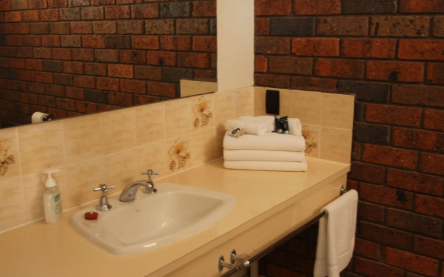 Bonnie Doon Hotel