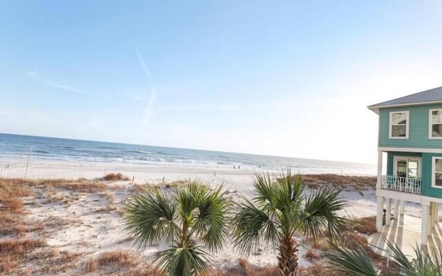 2br/2ba Sleeps 8, Beachfront w/ Pool