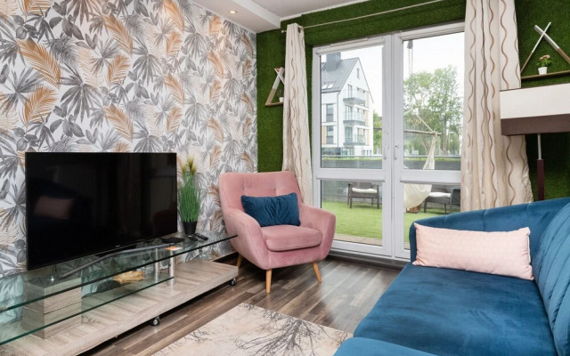 Apartment With Terrace by Renters