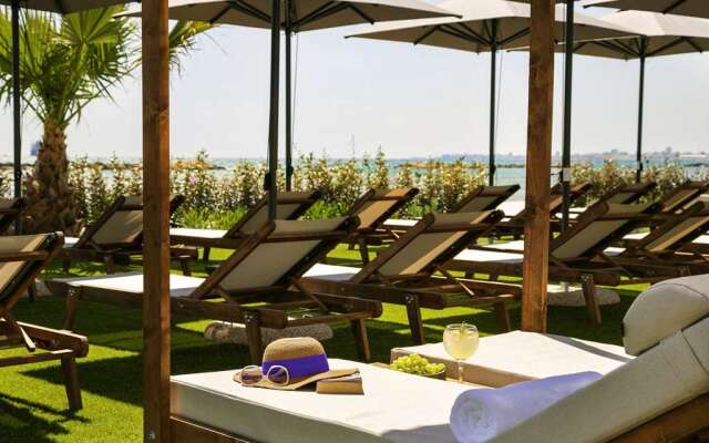 Mercure Larnaca Beach Resort