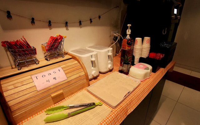 Cheonho Hotel ON