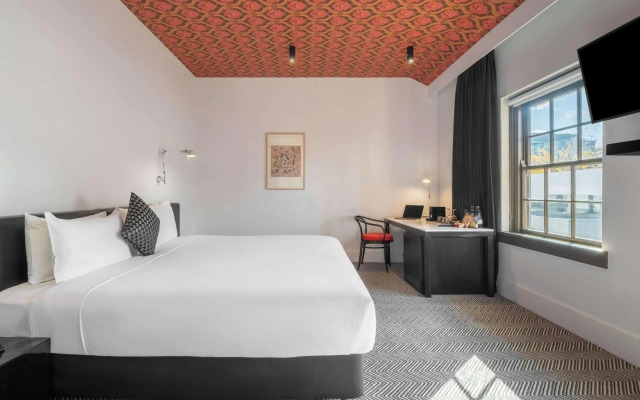 Peppers Gallery Hotel Canberra