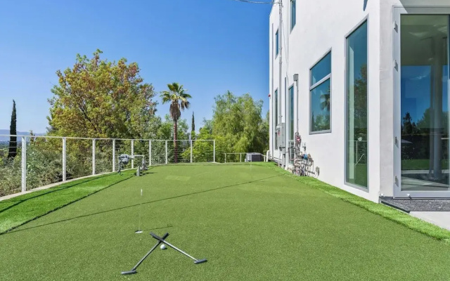 Luxe LA Escape w/ Pool, Views & Game Room Alta Vista Estate by Avantstay