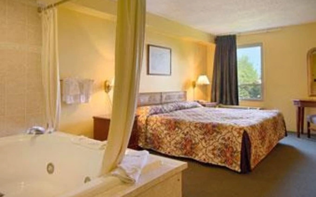 Super 8 Manassas/I-66