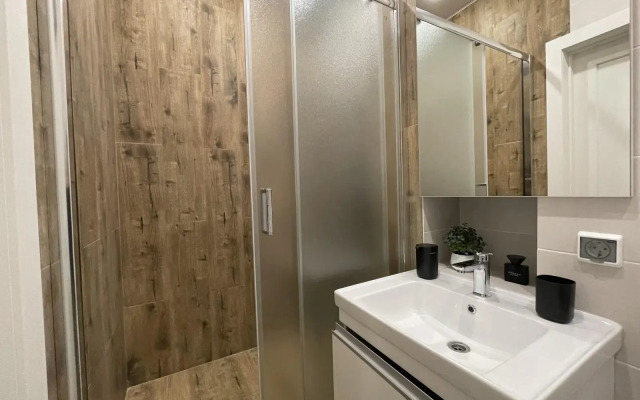 Infinity of Days (Инфинити оф Дэйс) на улице Гафури