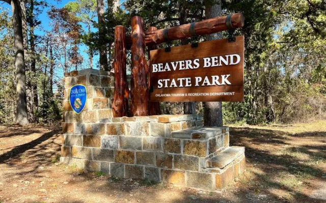 Serenity Pines-3bd/2bth, Sleeps 8, Hot tub+Arcades