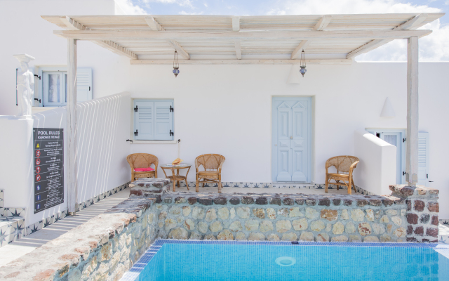 Starlight Luxury Seaside Villa & Suites