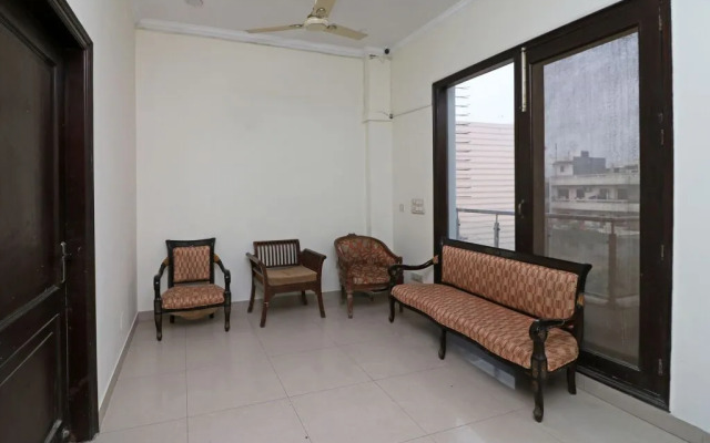 OYO 10878 Unitech Cyber Park