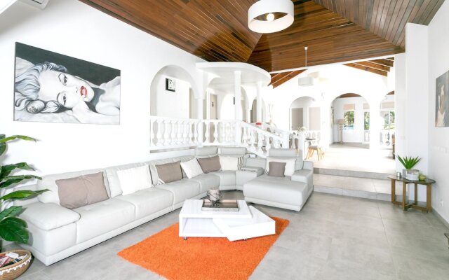 Villa With 3 Bedrooms in ST Martin, With Wonderful sea View, Private P