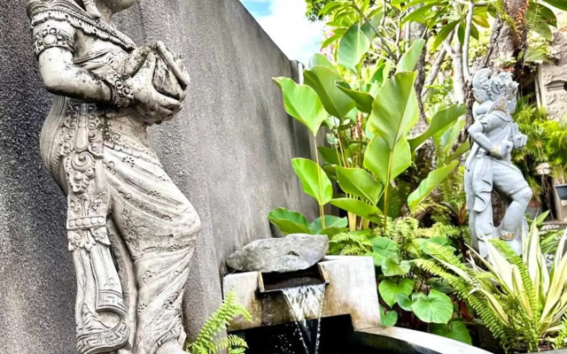 Puri Bali Lovina