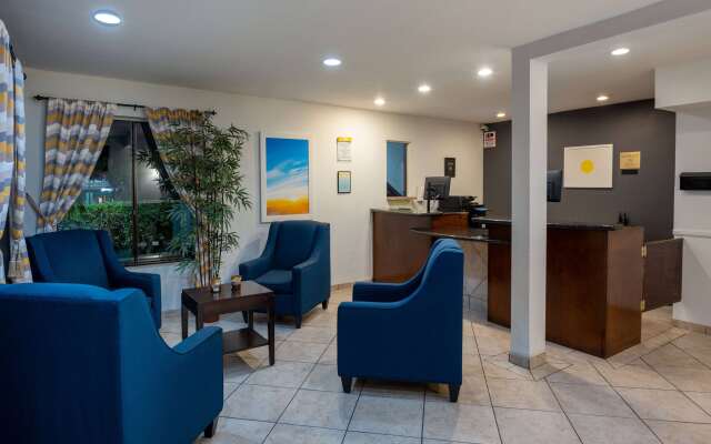 Days Inn by Wyndham Encinitas Moonlight Beach