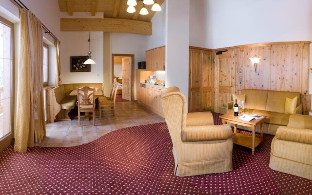 ASTER Boutique Hotel & Chalets