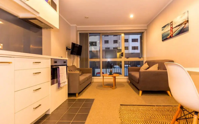 Cosy 2 Bedroom Apartment in the Heart of Auckland