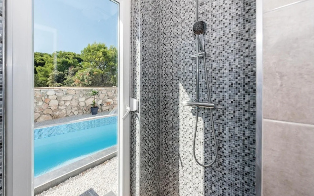 Nice Home in Sibenik With Wifi and 4 Bedrooms