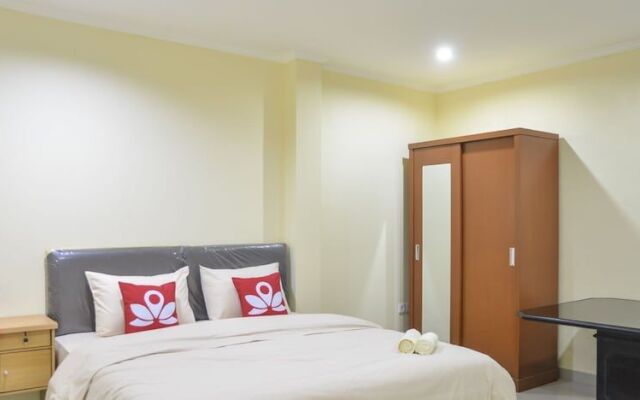 ZEN Rooms Near ITC Roxy Mas