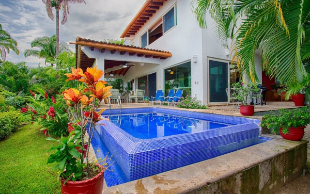 Ventanas al Mar 4 BR by Casago