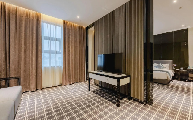 Kelly International Hotel