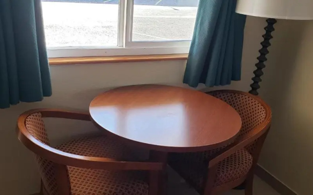 Pacific Inn