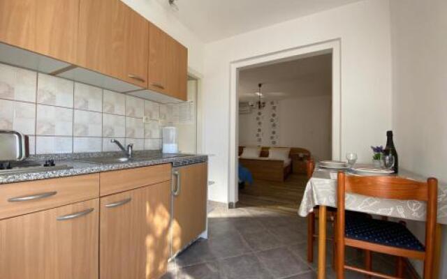 Apartments / Studio Dijana