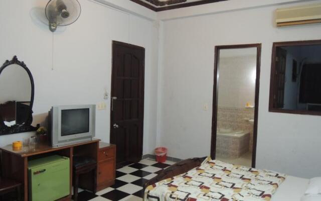 Phi Long Hotel