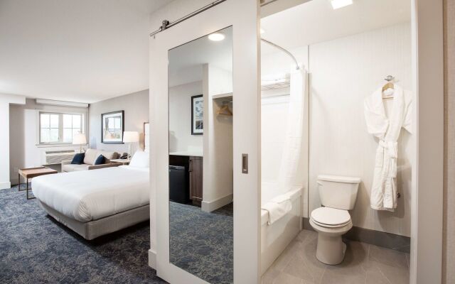 Pomeroy Hotel Fort McMurray