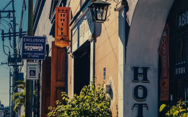 Hotel Mucuy