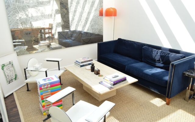 Spacious 2 Bedroom Apartment in Notting Hill