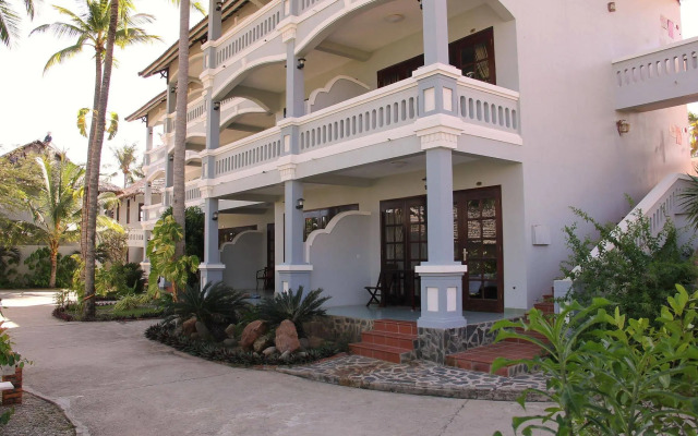 Little Paris Resort