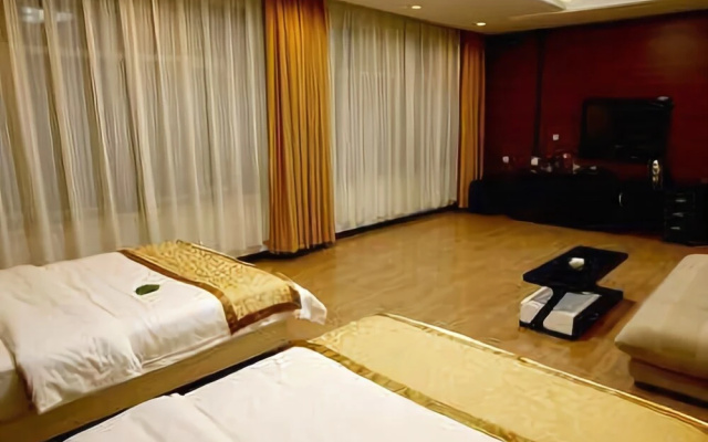 Golden Oriental Business Hotel