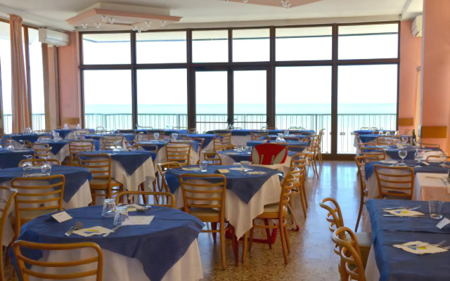 Hotel Diplomat Marine