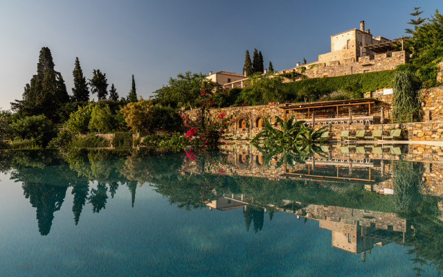 Kinsterna Hotel