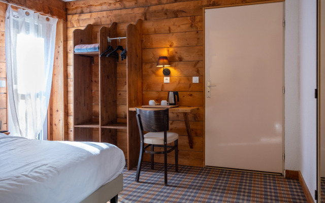 Cit'Hotel Le Montreal