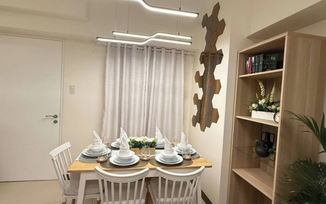 Cozy Modern Apartment Condo Unit