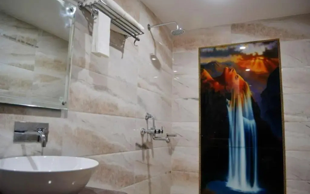 Hotel Madhuvan Palace