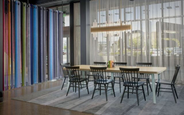 Aloft Austin Airport