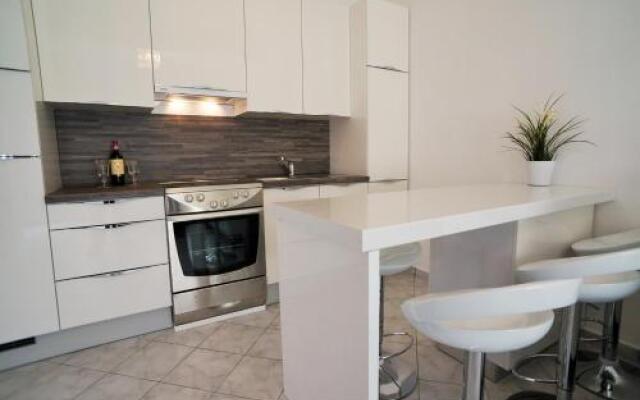 Holiday House Queens with Sea View