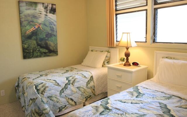 Kona Bali Kai 223 - Oceanfront 2 Bedroom Condo by RedAwning