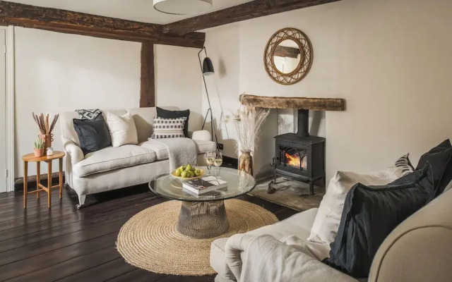 Lovely 3-bed House in West Malling, Kent