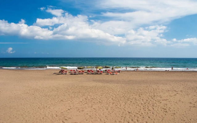 Belvilla by OYO Beach House Adelfas