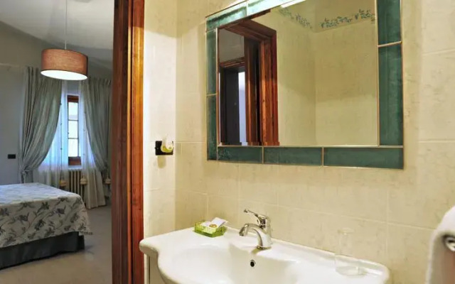 Agriturismo Le Contesse, My Italian Country House - Montecarlo