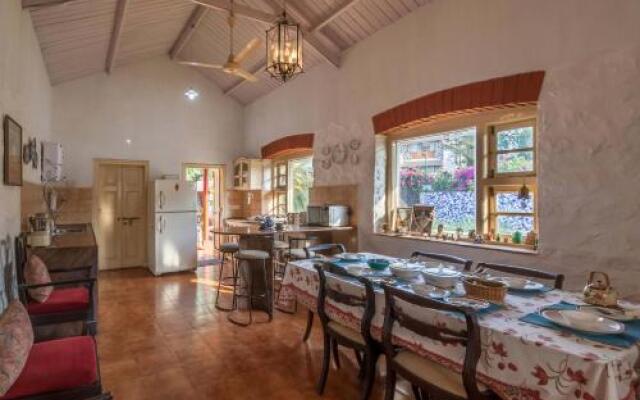 Retreat on Cloud 9 by Vista Rooms