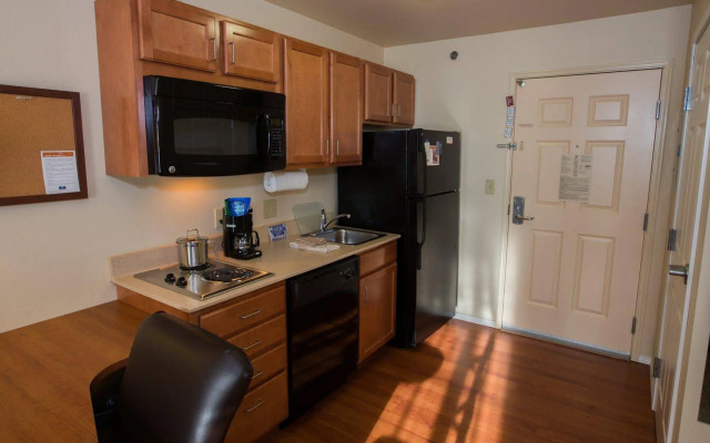 Candlewood Suites Springfield by IHG