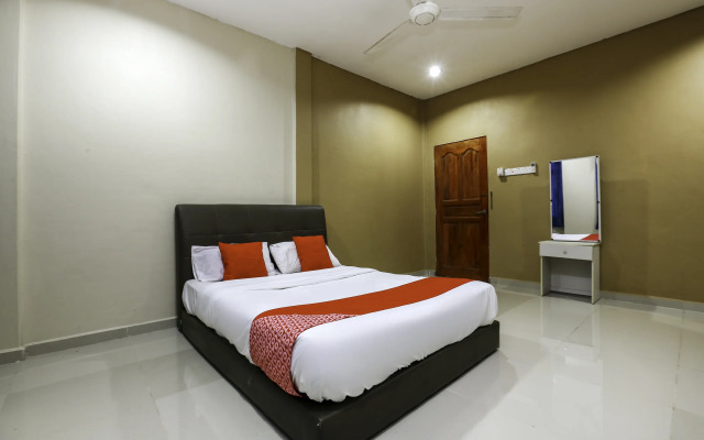 OYO 89933 Nun Hotel