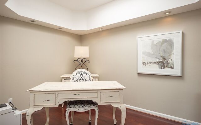 Camelback Mountain 2 BR by Casago
