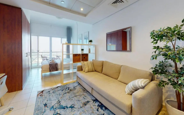 LV13 - Elegant Studio in Lake View Tower