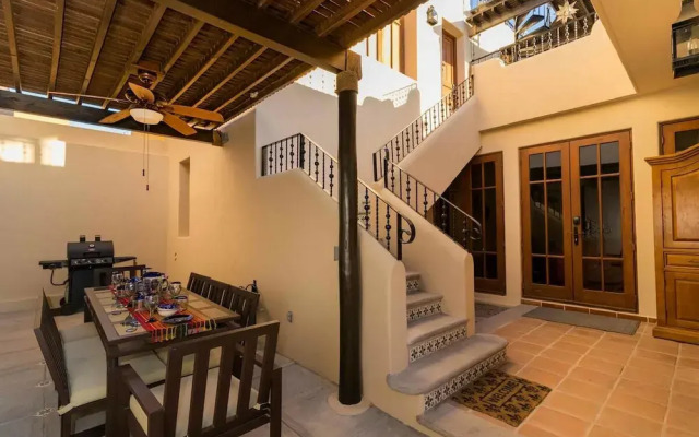 Casa Barcelona 2 BR by Casago