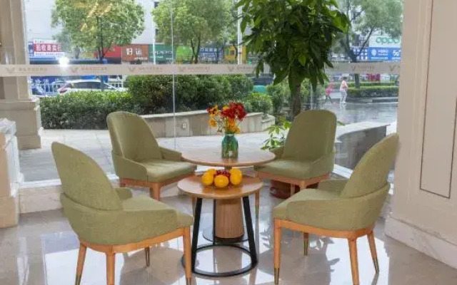 Vienna International Hotel (Zhumadian Jianyuan Branch) )