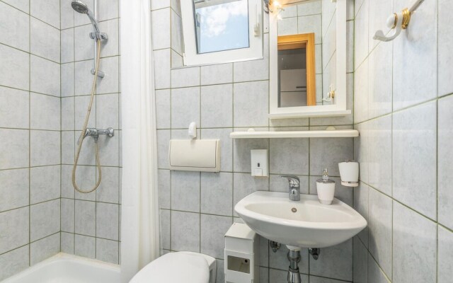 Nice Apartment in Omisalj With Wifi and 1 Bedrooms
