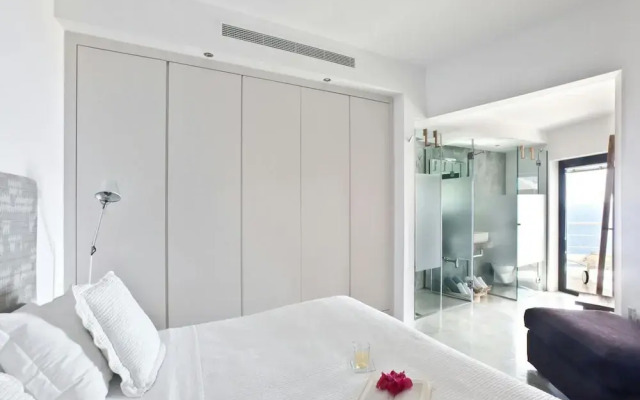 Holiday Home With Private Jacuzzi
